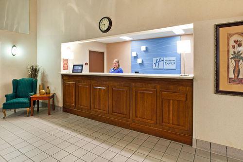 Quality Inn Harlan Интерьер фото