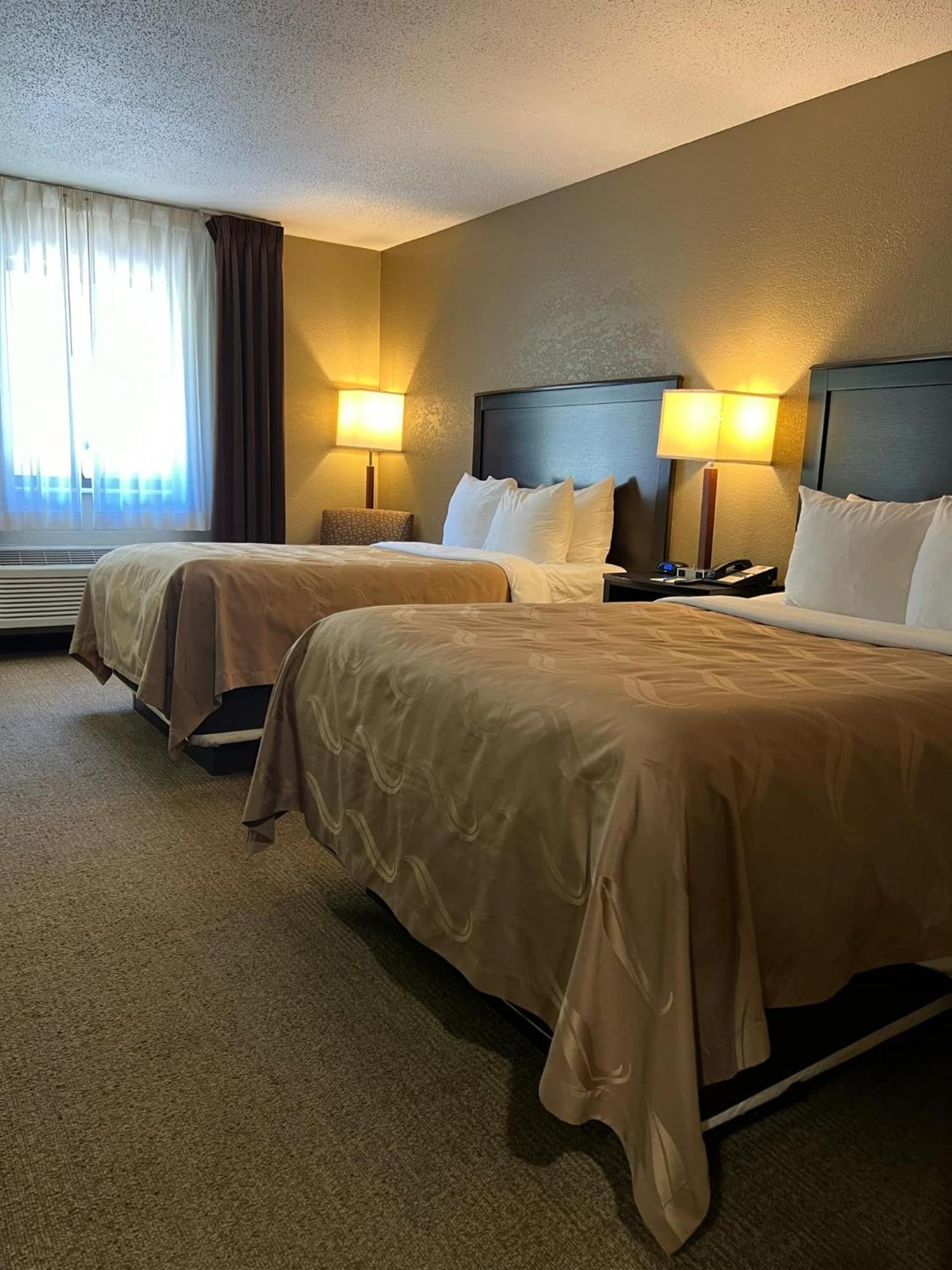 Quality Inn Harlan Экстерьер фото