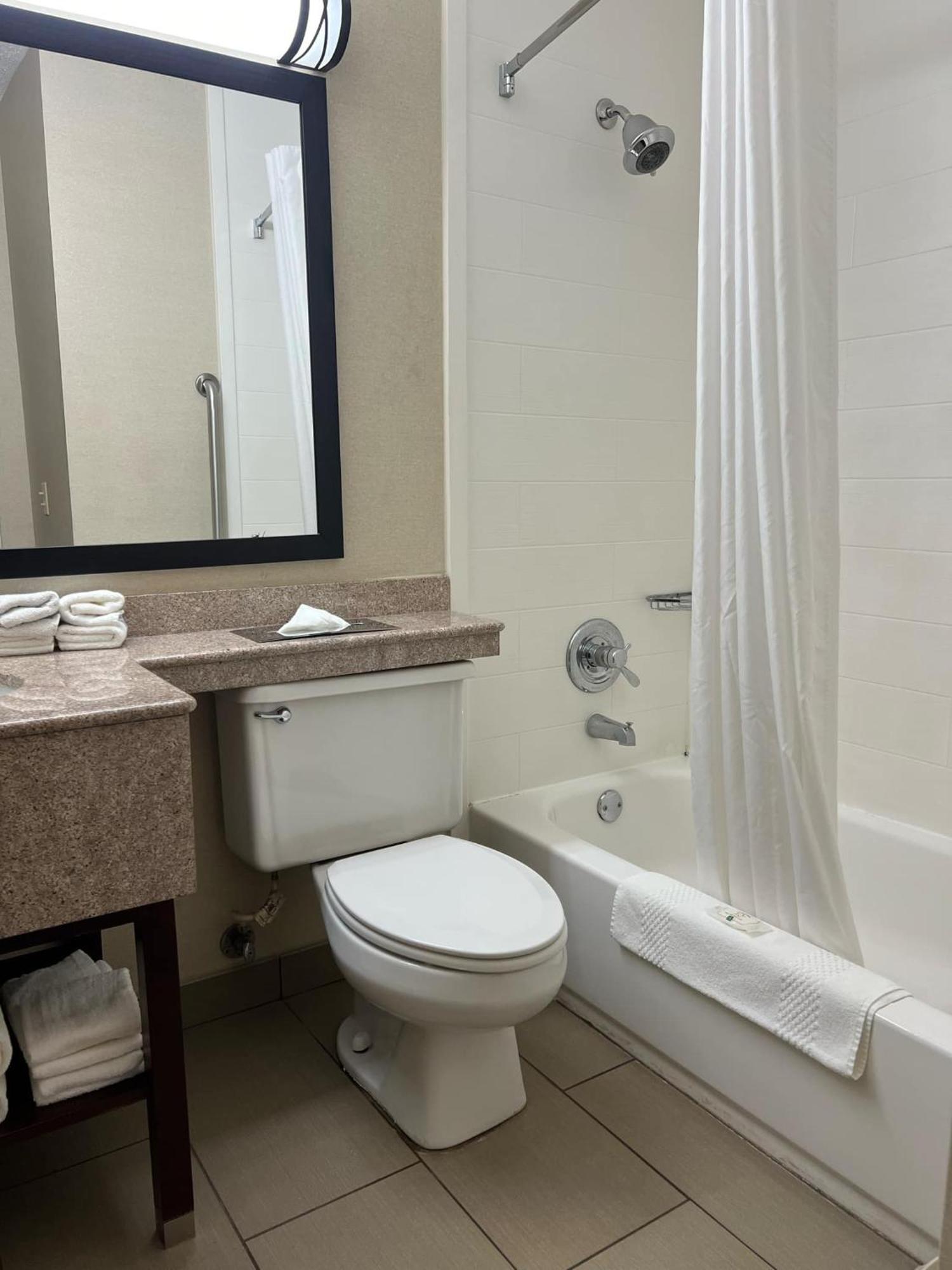 Quality Inn Harlan Экстерьер фото