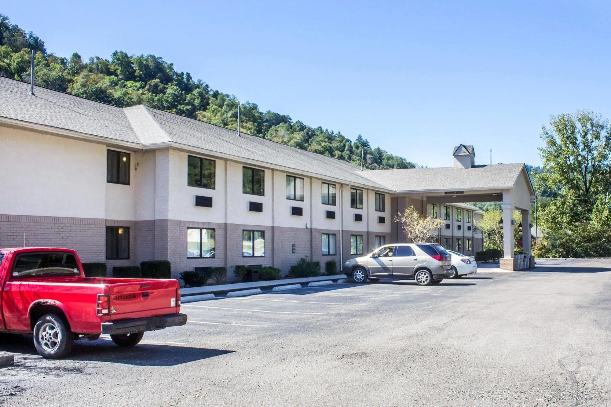 Quality Inn Harlan Экстерьер фото
